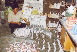 Làng gốm sứ Minh Tân