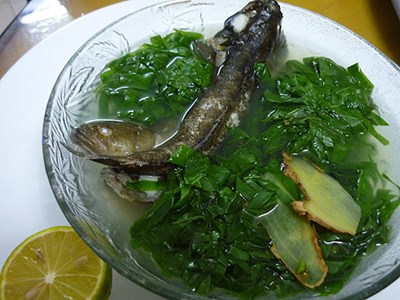 Canh cá bớp nấu lá lốt
