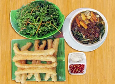 Bánh đa cua bể Quán Bà Cụ - Bản sắc ẩm thực thành phố Cảng 