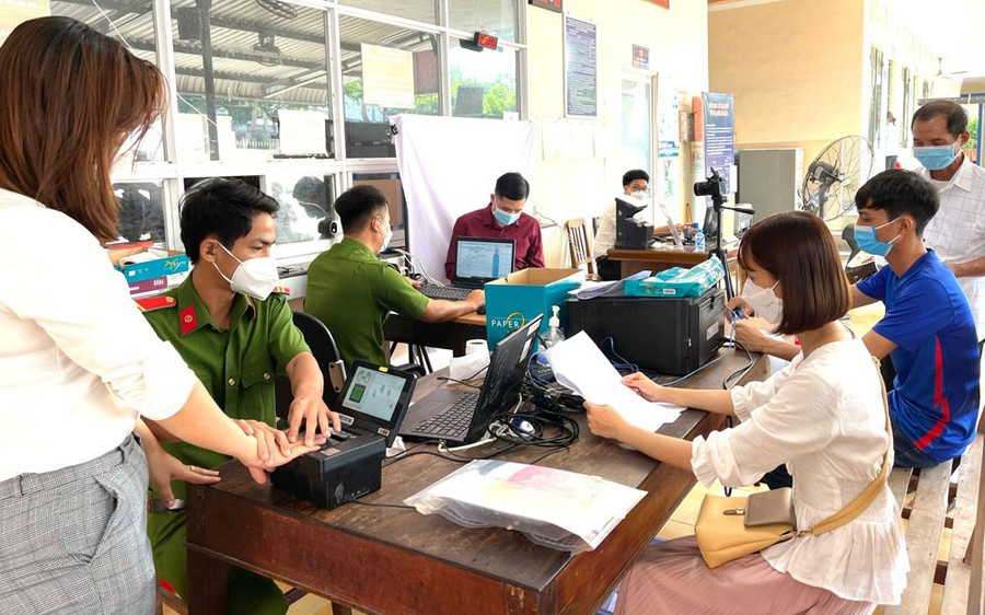 Từ 15/12, không thực hiện đúng quy định về cấp đổi thẻ căn cước sẽ bị phạt đến bao nhiêu tiền?