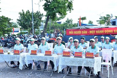 Toàn thành phố đồng loạt ra quân hưởng ứng phong trào “Toàn dân chung tay bảo vệ môi trường, vì một Việt Nam xanh - sạch - đẹp”