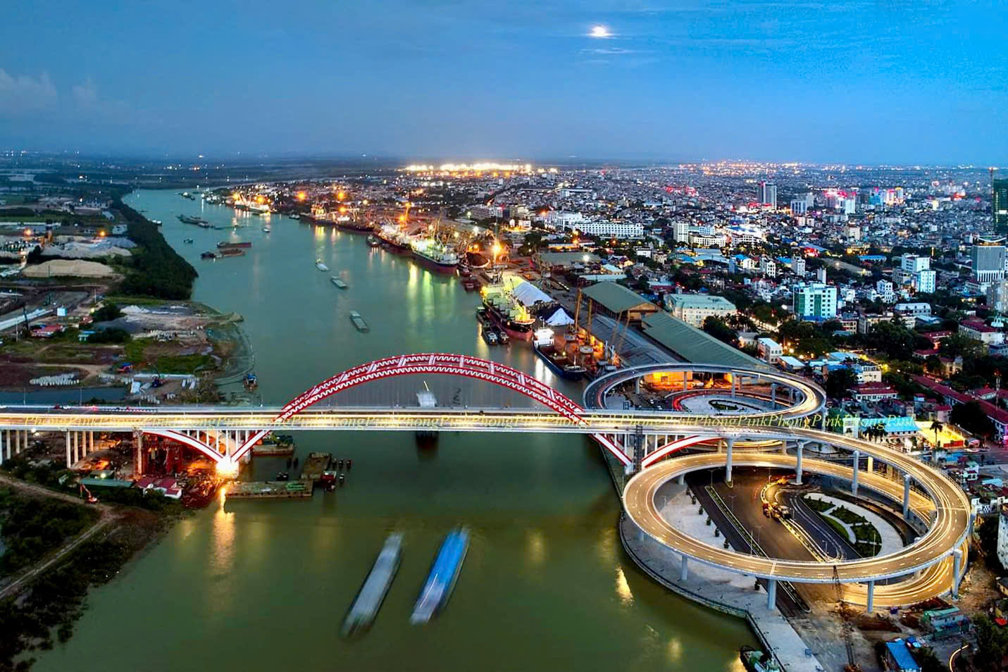 Cấm phương tiện qua cầu Bính, cầu Hoàng Văn Thụ từ 17h - 22h ngày 8/5 phục vụ khai mạc Lễ hội Hoa Phượng Đỏ 2026