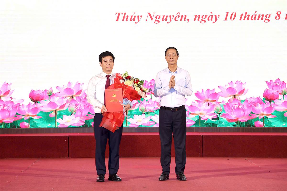Điều động và chỉ định đồng chí Bùi Hùng Thiện, Chánh Văn phòng Thành ủy giữ chức vụ Bí thư Đảng ủy phường Thủy Nguyên, nhiệm kỳ 2025 - 2030