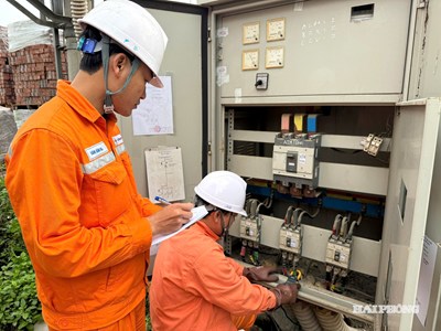 Bộ Công Thương thay đổi khung giờ tính giá điện, buổi tối là giờ cao điểm