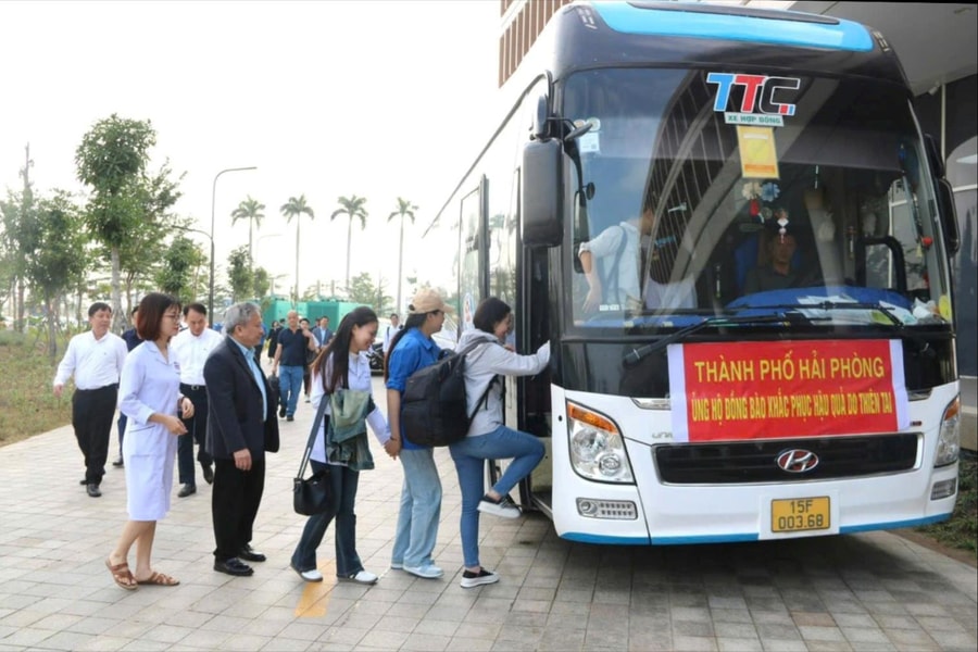 Đoàn công tác Sở Y tế Hải Phòng lên đường hỗ trợ y tế, khám chữa bệnh miễn phí tại Đắk Lắk