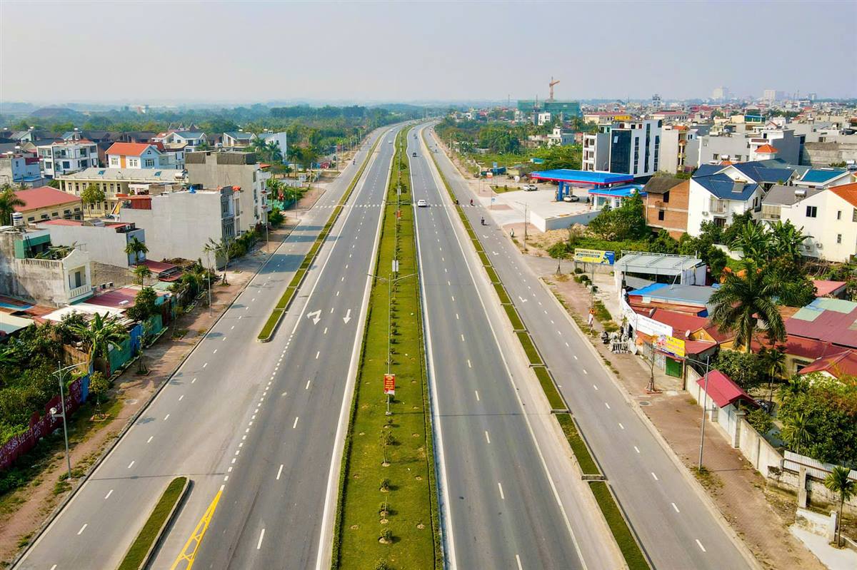 Phân luồng giao thông phục vụ thi công hầm chui nút giao gầm cầu Lãm Khê