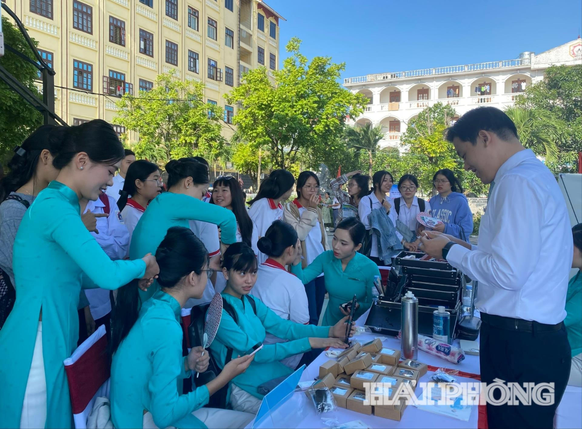 Tình hình lao động, việc làm tháng 11 năm 2025