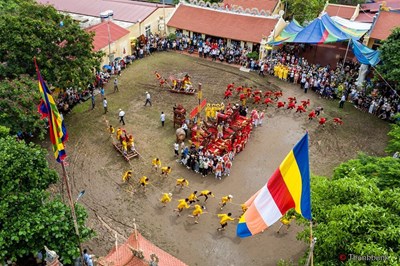 Lễ hội Xa Mã - Rước kiệu đình Hoàng Châu, huyện Cát Hải